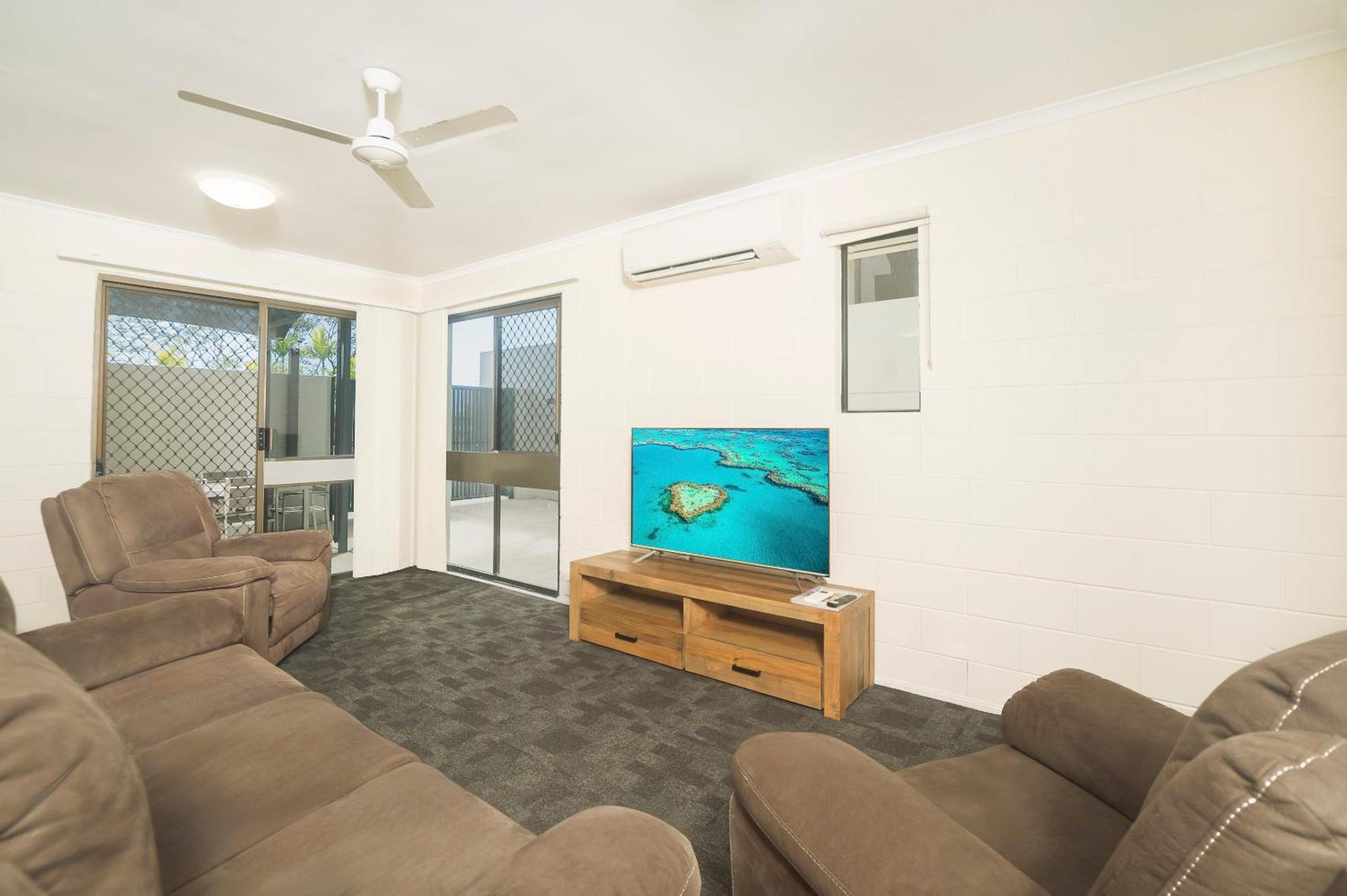 Reef Gateway Hotel Airlie Beach Exterior photo
