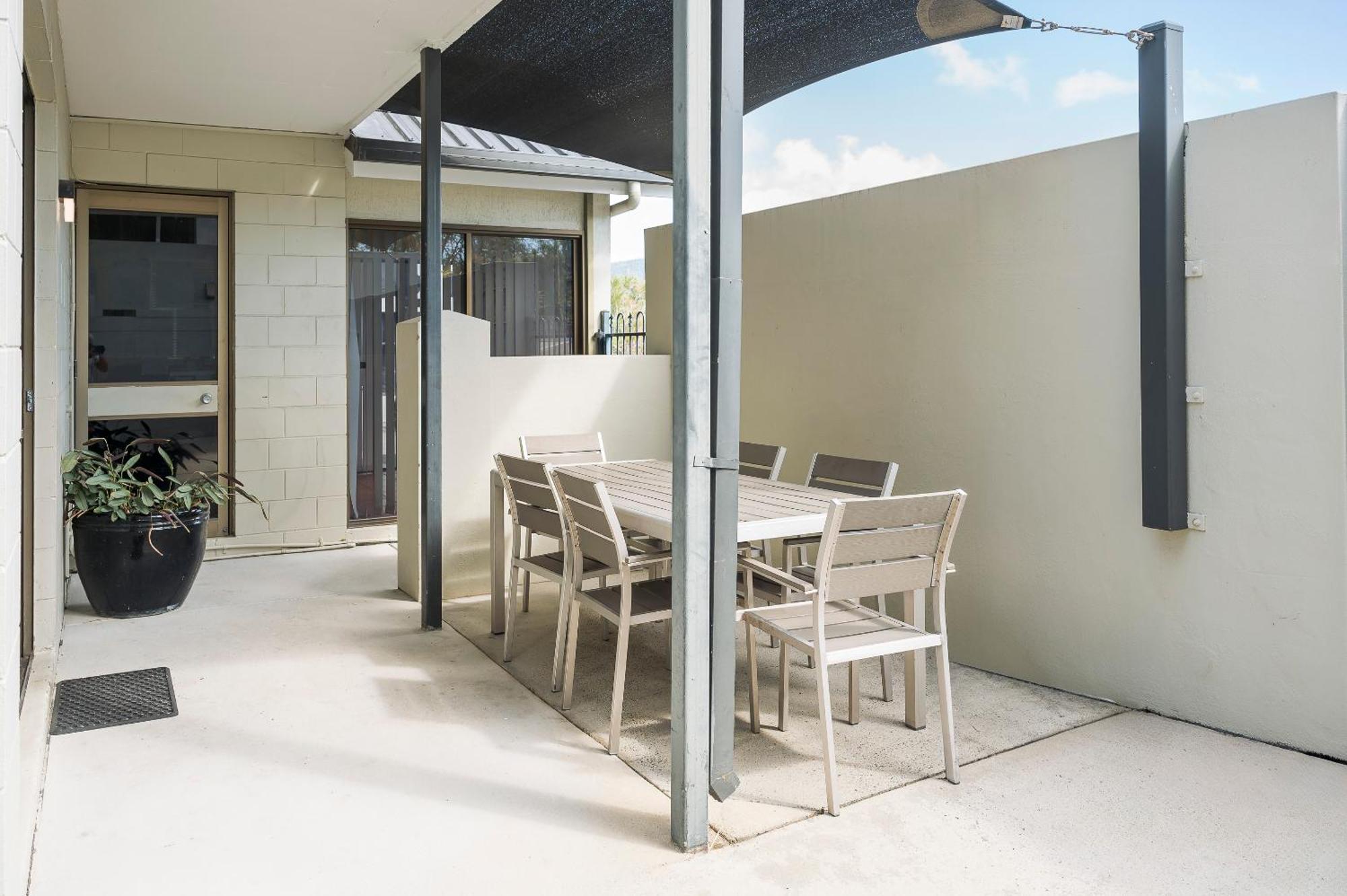 Reef Gateway Hotel Airlie Beach Exterior photo